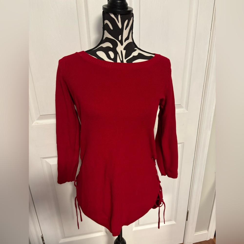 Women’s Ricki’s knit sweater with laced sides- small